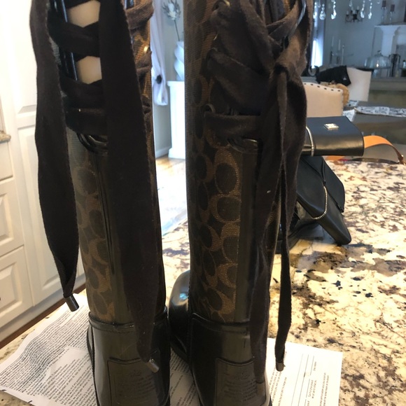 Coach rain boots size 71/2. Worn a couple times - Picture 2 of 3